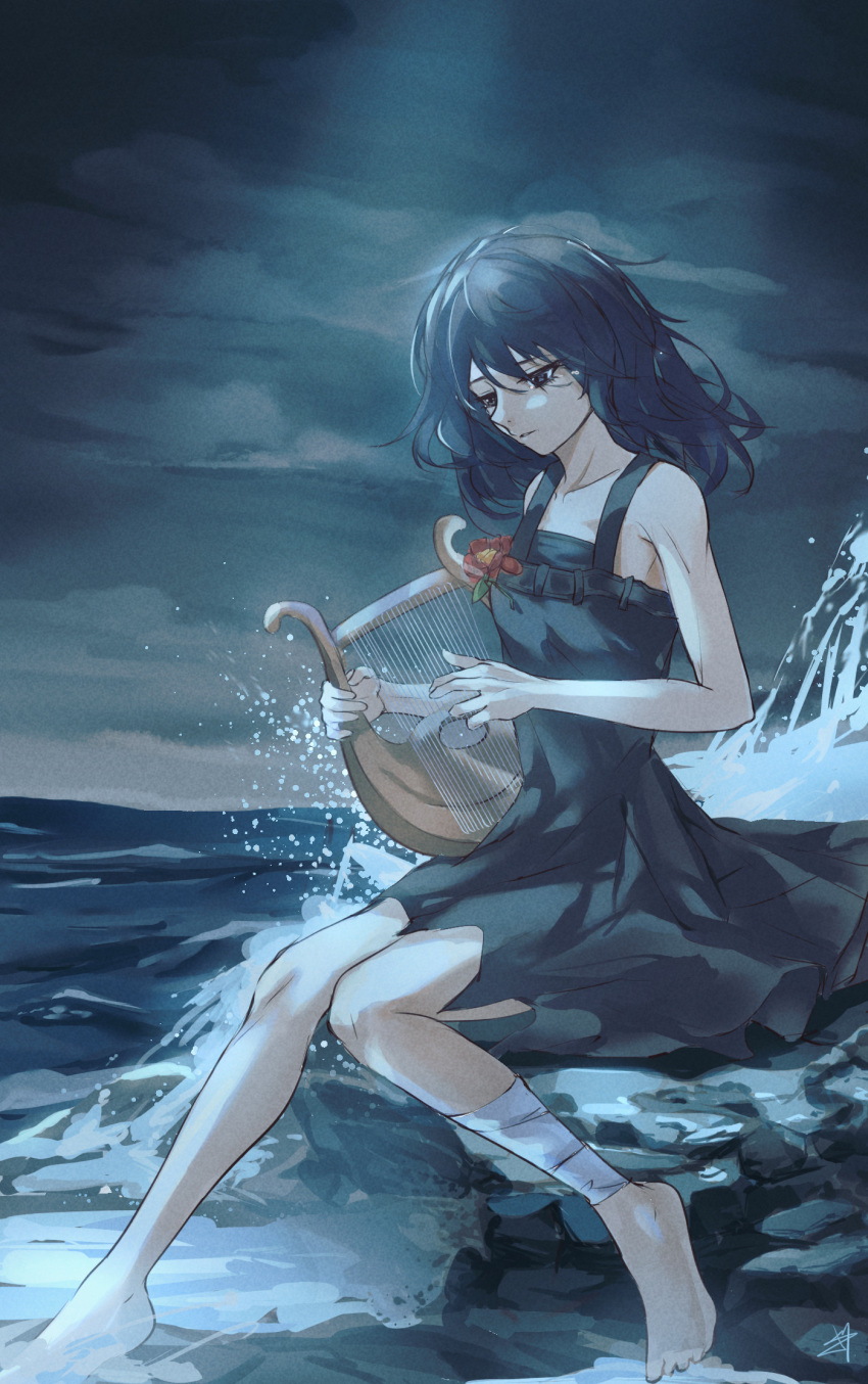 1girl anita_(arknights) arknights barefoot black_dress black_hair black_sky breasts dress flower highres holding holding_instrument instrument lolifreak long_hair lute_(instrument) music night night_sky overcast playing_instrument red_flower rock sitting sky sleeveless sleeveless_dress small_breasts solo water waves