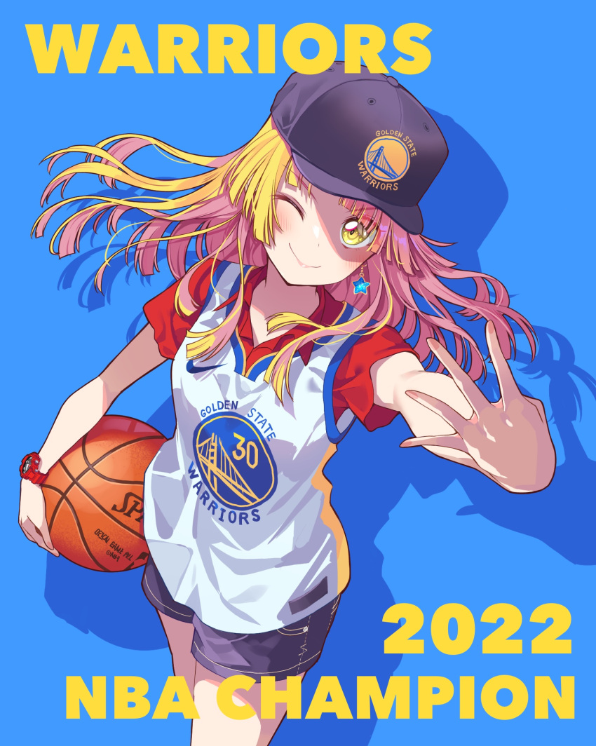 1girl 2022 ball bang_dream! baseball_cap basketball basketball_jersey black_headwear black_shorts blonde_hair blue_background collared_shirt colored_inner_hair english_text from_above golden_state_warriors hat head_tilt highres holding holding_ball looking_at_viewer looking_up multicolored_hair national_basketball_association one_eye_closed pink_hair red_shirt shirt shorts smile solo tsurumaki_kokoro yazawa_happyaro yellow_eyes