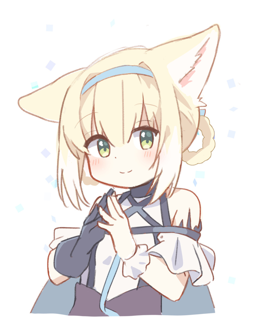 1girl animal_ear_fluff animal_ears arknights bangs bare_shoulders black_gloves blonde_hair blue_hairband blush braid closed_mouth cropped_torso fox_ears gloves green_eyes hair_between_eyes hair_rings hairband highres looking_at_viewer multicolored_hair ryoku_sui shirt simple_background single_glove smile solo steepled_fingers suzuran_(arknights) twin_braids two-tone_hair upper_body white_background white_hair white_shirt