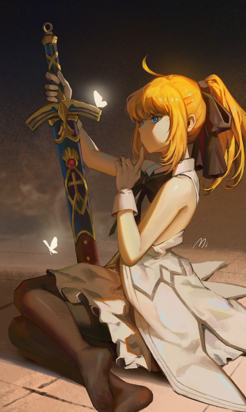 1girl absurdres ahoge artoria_pendragon_(fate) back_bow bangs bare_legs bare_shoulders black_pantyhose blonde_hair blue_eyes bow breasts closed_mouth collar dress fate/grand_order fate_(series) full_body gloves hair_between_eyes hair_bow highres holding holding_sword holding_weapon mi_(630956686) pantyhose saber_lily short_dress simple_background sitting small_breasts solo sword weapon white_dress white_gloves