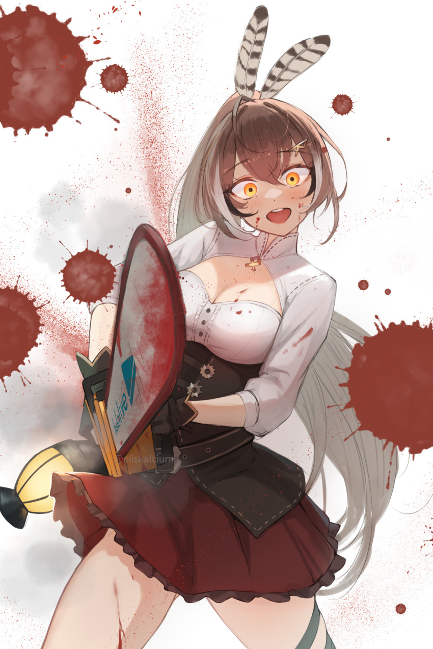 1girl :d black_hair blood blood_on_clothes blood_on_face blood_on_leg blood_splatter blush breasts brown_hair chainsaw cleavage cleavage_cutout clothing_cutout corset cowboy_shot crazy_eyes eliskalti feather_hair_ornament feathers hair_ornament hairclip highres holding holding_chainsaw hololive hololive_english lantern long_hair long_sleeves medium_breasts multicolored_hair nanashi_mumei ponytail red_skirt shirt simple_background skirt smile solo standing streaked_hair very_long_hair virtual_youtuber white_background white_hair white_shirt yellow_eyes