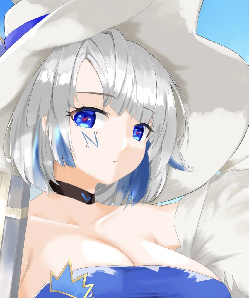 1girl alchemy_stars azure_(alchemy_stars) bangs bare_shoulders black_choker blue_dress blue_eyes blue_hair breasts choker cleavage collarbone commentary_request dress facial_mark highres kijipe large_breasts looking_at_viewer multicolored_hair off_shoulder short_hair solo strapless strapless_dress upper_body white_hair white_headwear