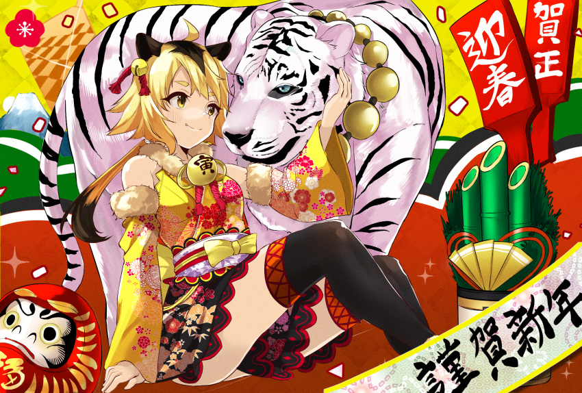 1girl ahoge animal_ears bell black_hair blonde_hair blush_stickers brown_thighhighs byakko chinese_zodiac commentary_request daruma_doll detached_sleeves fang fang_out floral_print fur-trimmed_kimono fur-trimmed_sleeves fur_trim hair_bell hair_ornament happy_new_year highres japanese_clothes kadomatsu kimono kimono_skirt low_ponytail mount_fuji multicolored_hair nengajou new_year original partial_commentary sitting sleeveless sleeveless_kimono streaked_hair thick_eyebrows thighhighs tiger tiger_ears tiger_girl two-tone_hair wide_sleeves yellow_eyes yunekoko zettai_ryouiki