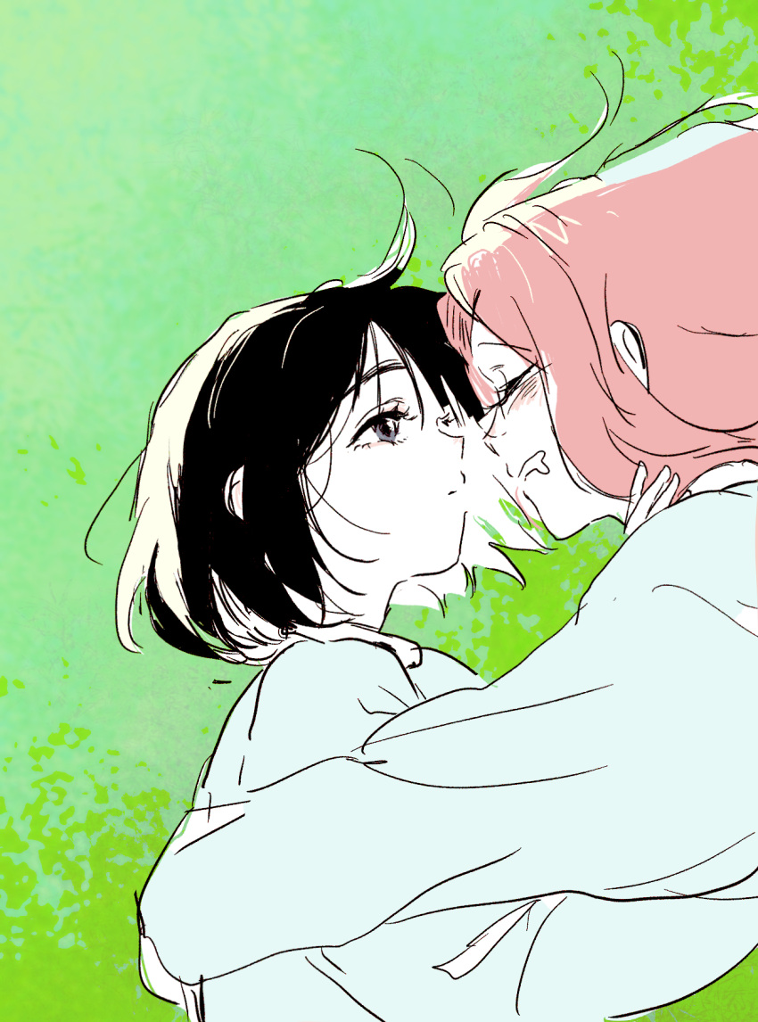 2girls alien_stage black_eyes black_hair blue_shirt blush from_side gomyeong green_background hair_behind_ear highres hug korean_commentary long_hair looking_ahead looking_at_another mizi_(alien_stage) multiple_girls open_mouth pink_hair shirt short_hair sketch sua_(alien_stage) yuri