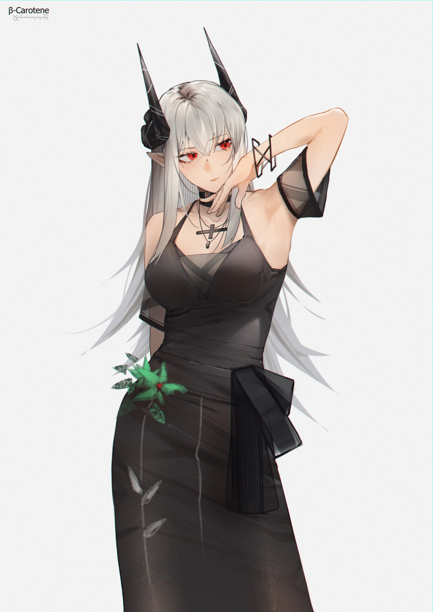 1girl absurdres arknights arm_up armpits bangs bare_shoulders black_choker black_dress breasts choker commentary cowboy_shot detached_sleeves dress grey_background grey_hair highres horns jewelry large_breasts long_hair looking_at_viewer lufi_ays mudrock_(arknights) mudrock_(obsidian)_(arknights) necklace official_alternate_costume pointy_ears red_eyes short_sleeves simple_background sleeveless sleeveless_dress solo standing very_long_hair