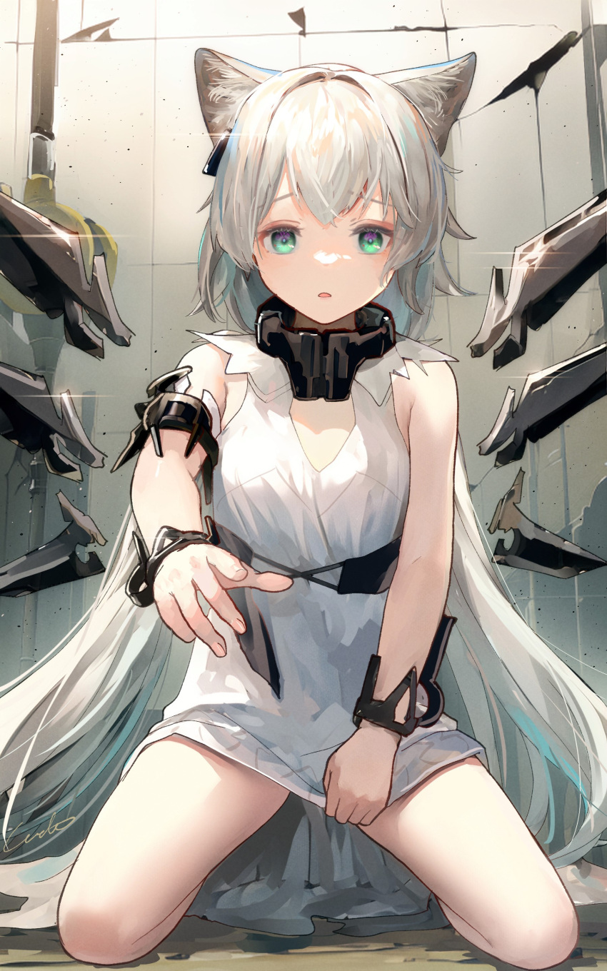 1girl absurdres animal_ears arknights arm_up black_collar breasts cat_ears cat_girl collar cuffs detached_wings dress earpiece green_eyes grey_hair highres kneeling long_hair looking_at_viewer mechanical_wings official_alternate_costume rosmontis_(become_anew)_(arknights) shackles small_breasts solo very_long_hair welt_(kinsei_koutenkyoku) white_dress wings