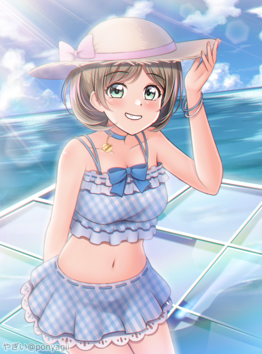 1girl absurdres arm_behind_back bikini bikini_skirt blue_bikini blue_choker blue_skirt blush bow bracelet brown_hair choker chromatic_aberration collarbone commentary cowboy_shot green_eyes grin hand_up hat hat_bow heart heart_choker highres jewelry light_brown_hair looking_at_viewer love_live! love_live!_superstar!! medium_hair midriff miniskirt navel ocean outdoors pink_bow plaid plaid_bikini plaid_skirt platform ponyagii ribbon-trimmed_skirt ribbon_trim skirt smile solo sun_hat sunlight swimsuit tang_keke twitter_username unmoving_pattern