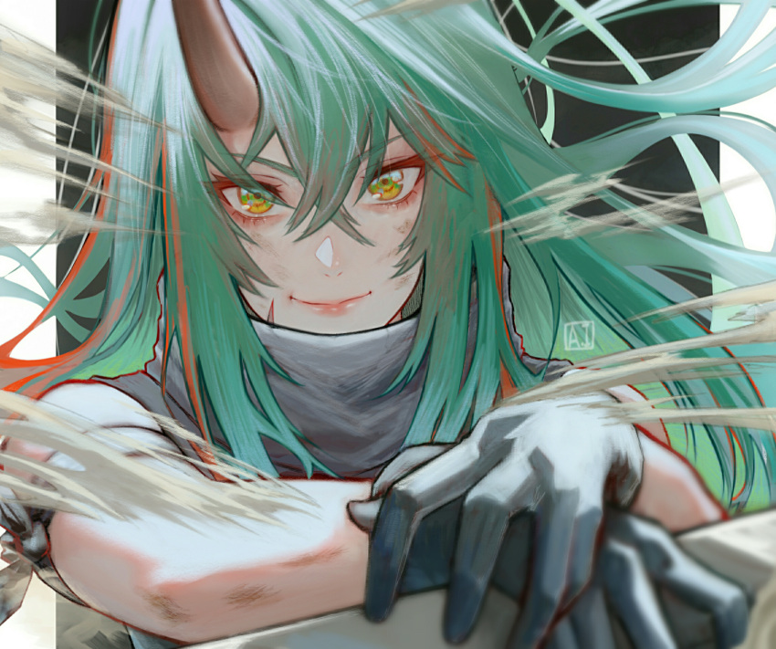 1girl ai_shou arknights bare_shoulders black_gloves black_hair closed_mouth dirty dirty_face gloves green_hair high_collar highres horns hoshiguma_(arknights) lips long_hair looking_at_viewer multicolored_hair oni_horns red_hair scar scar_on_face single_horn skin-covered_horns smile solo streaked_hair two-tone_hair upper_body v-shaped_eyebrows very_long_hair yellow_eyes