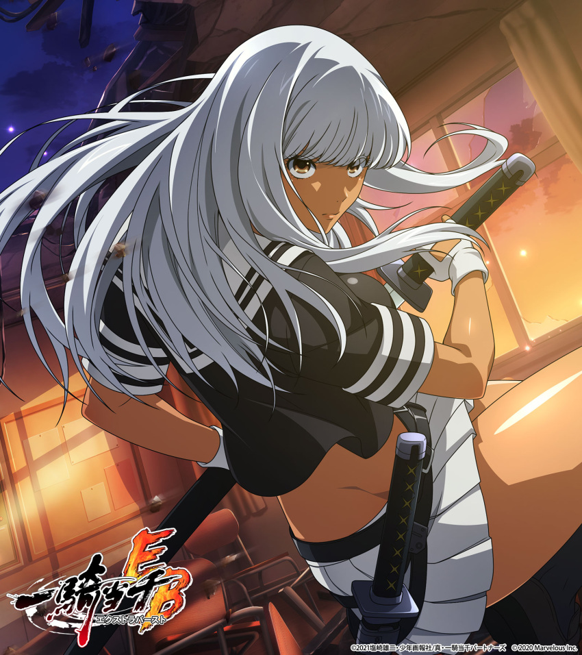 1girl black_shirt brown_eyes classroom collared_shirt dark-skinned_female dark_skin des fingerless_gloves floating_hair gloves groin highres holding holding_sheath holding_sword holding_weapon ikkitousen indoors long_hair midriff miniskirt night official_art pleated_skirt sailor_collar sailor_shirt school_uniform serafuku sheath shiny shiny_skin shirt short_sleeves sitting skirt solo stomach straight_hair sword unsheathing weapon white_gloves white_hair white_sailor_collar white_skirt yamada_asaemon_(ikkitousen)