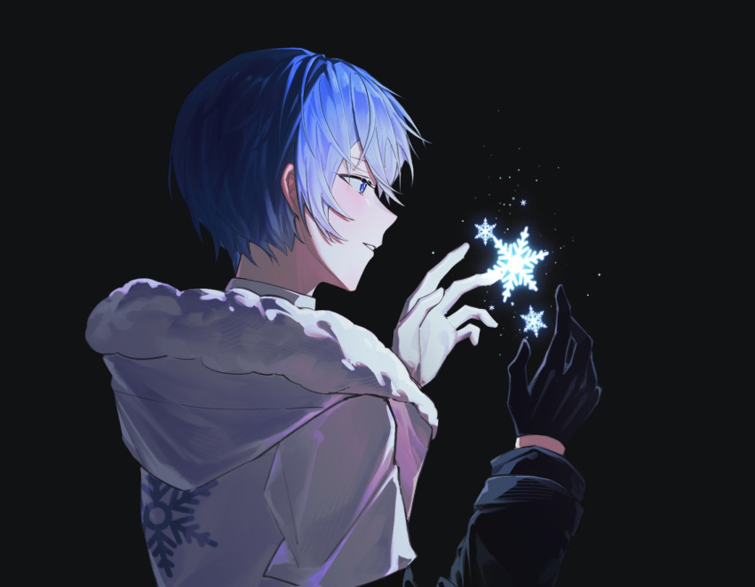 1boy black_background black_gloves blue_eyes blush coat from_side fur-trimmed_coat fur_trim gloves glowing_snowflake hair_between_eyes hands_up happy kaito_(vocaloid) male_focus parted_lips profile project_diva_(series) short_hair sidelighting smile solo standing teeth upper_body vocaloid white_gloves zhou_huan_(dgpe2833)