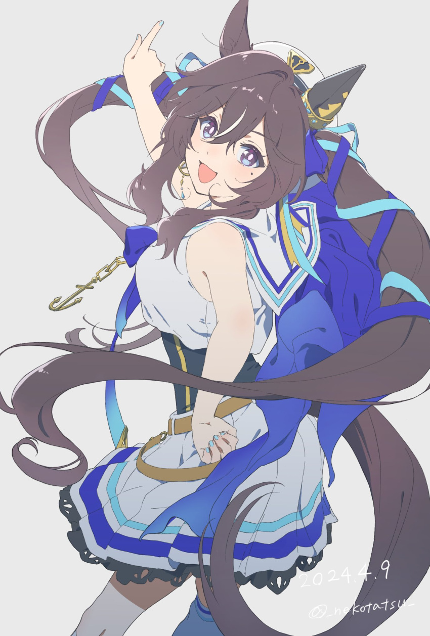 1girl :d animal_ears bare_shoulders blue_eyes brown_hair dated ear_covers from_side grey_skirt hair_between_eyes head_tilt highres horse_ears horse_girl horse_tail kotatsu_(_nekotatsu_) long_hair looking_at_viewer looking_to_the_side mole mole_under_eye multicolored_hair pleated_skirt pointing pointing_up sailor_collar sailor_shirt shirt single_ear_cover skirt sleeveless sleeveless_shirt smile solo streaked_hair tail twintails twitter_username umamusume vivlos_(umamusume) white_skirt