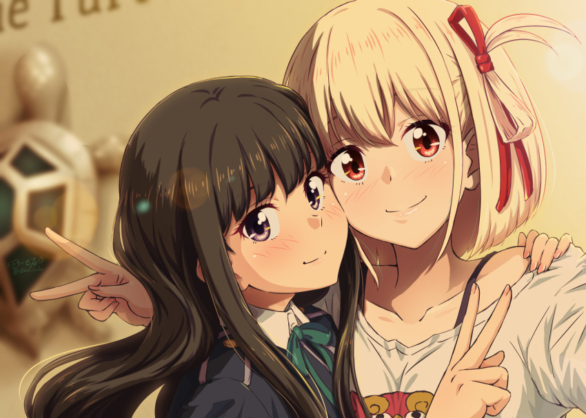 2girls bangs black_hair blonde_hair blue_dress blurry blurry_background bob_cut diesel-turbo dress hair_ribbon inoue_takina long_hair lycoris_recoil lycoris_uniform multiple_girls nishikigi_chisato purple_eyes red_eyes red_ribbon ribbon selfie shirt short_hair t-shirt translation_request turtle upper_body v