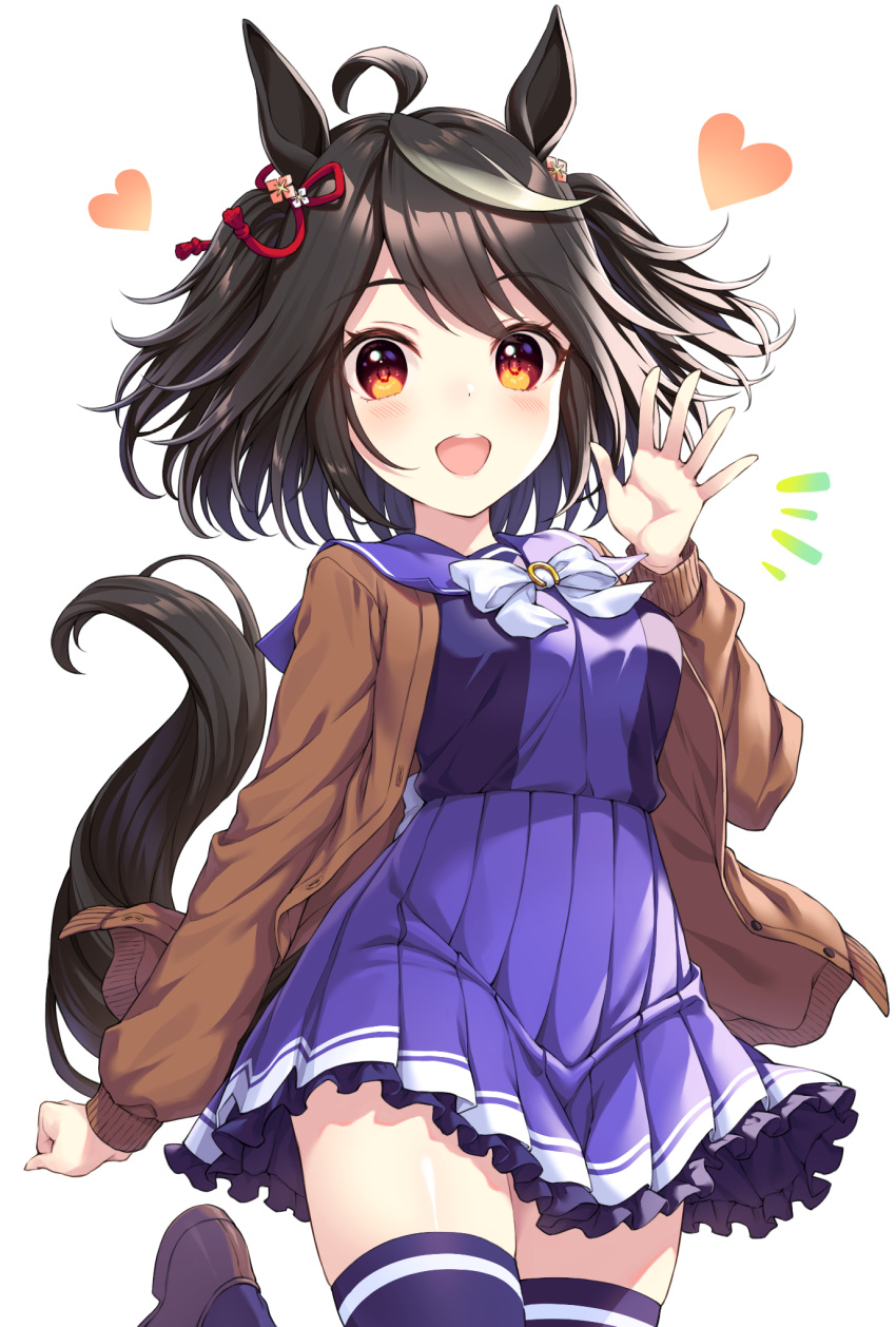 1girl :d ahoge animal_ears bangs black_hair blush bow breasts brown_footwear brown_jacket commentary_request hand_up heart highres horse_ears horse_girl horse_tail jacket kitasan_black_(umamusume) long_sleeves looking_at_viewer medium_breasts multicolored_hair notice_lines open_clothes open_jacket pleated_skirt puffy_long_sleeves puffy_sleeves purple_shirt purple_skirt purple_thighhighs red_eyes school_uniform shirt shoes simple_background skirt smile solo standing standing_on_one_leg streaked_hair tail teeth thighhighs tomo_(tmtm_mf_mf) tracen_school_uniform two_side_up umamusume upper_teeth white_background white_bow white_hair