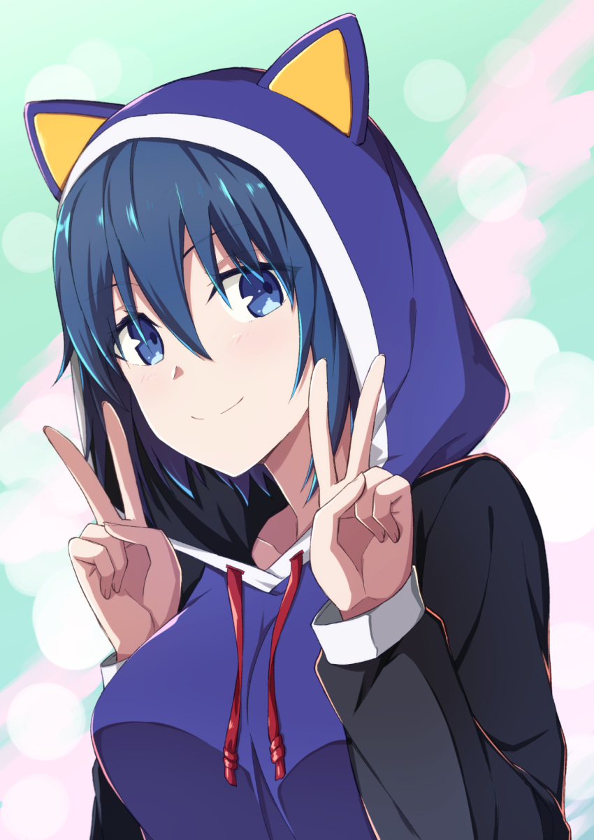 1girl alternate_costume animal_hood azami_masurao bangs black_hoodie blue_eyes blue_hair blue_hoodie breasts ciel_(tsukihime) closed_mouth commentary_request double_v hair_between_eyes highres hood hood_up hoodie long_sleeves looking_at_viewer medium_breasts short_hair smile solo tsukihime tsukihime_(remake) two-tone_hoodie upper_body v