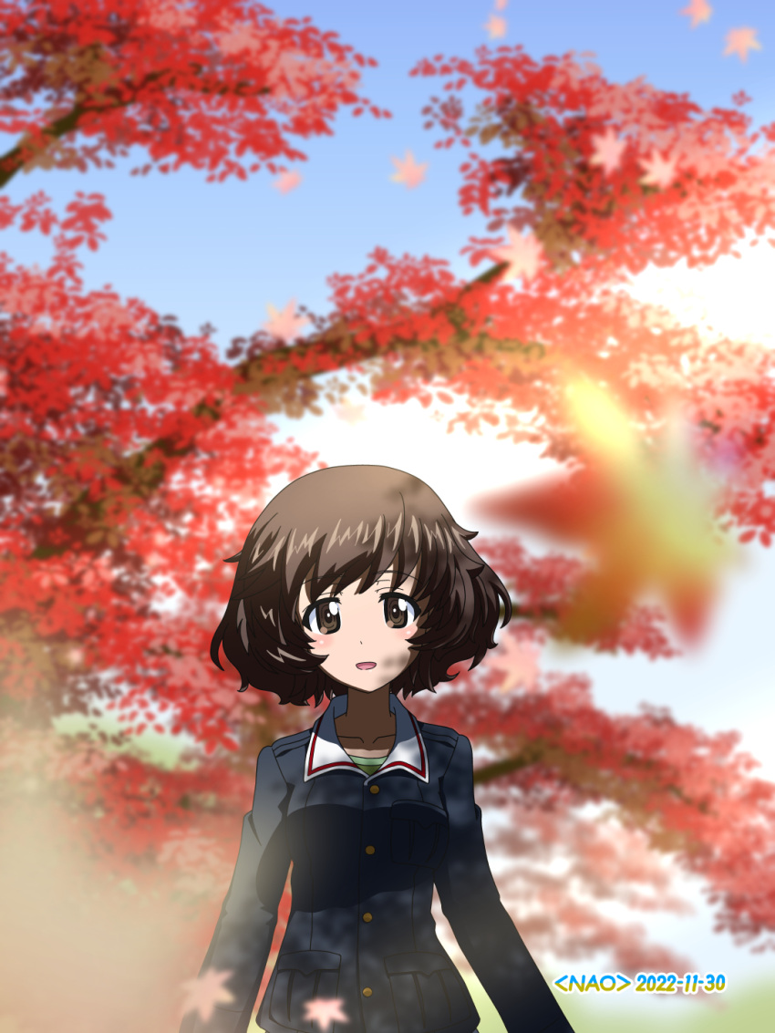 1girl akiyama_yukari artist_name autumn autumn_leaves bangs blue_jacket blue_sky blurry blush brown_eyes brown_hair commentary_request dated day depth_of_field falling_leaves girls_und_panzer green_shirt highres jacket leaf looking_at_viewer messy_hair naotosi ooarai_military_uniform outdoors shirt short_hair sky smile solo straight-on tree upper_body