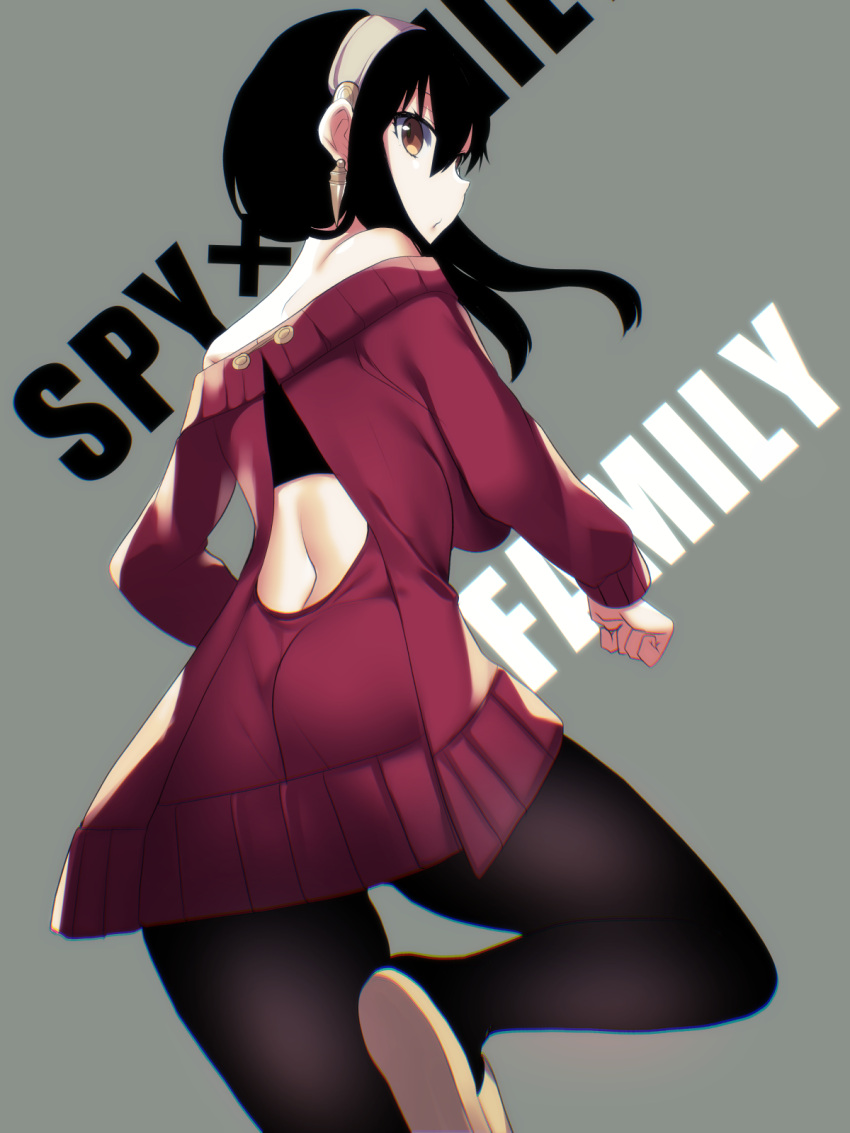 1girl ass back bangs bare_shoulders black_hair black_thighhighs brown_eyes eyebrows_hidden_by_hair hair_between_eyes hairband highres leg_up long_hair looking_at_viewer looking_back off-shoulder_sweater off_shoulder open_mouth solo spy_x_family standing standing_on_one_leg sweater tajima_yoshikazu thighhighs yor_briar