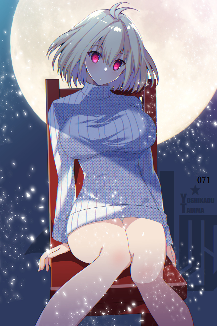 1girl arcueid_brunestud bangs bare_legs blonde_hair breasts chair eyebrows_hidden_by_hair fate/grand_order fate_(series) hair_between_eyes highres large_breasts looking_at_viewer moon red_eyes short_hair sitting solo sweater tajima_yoshikazu thighs tsukihime tsukihime_(remake)