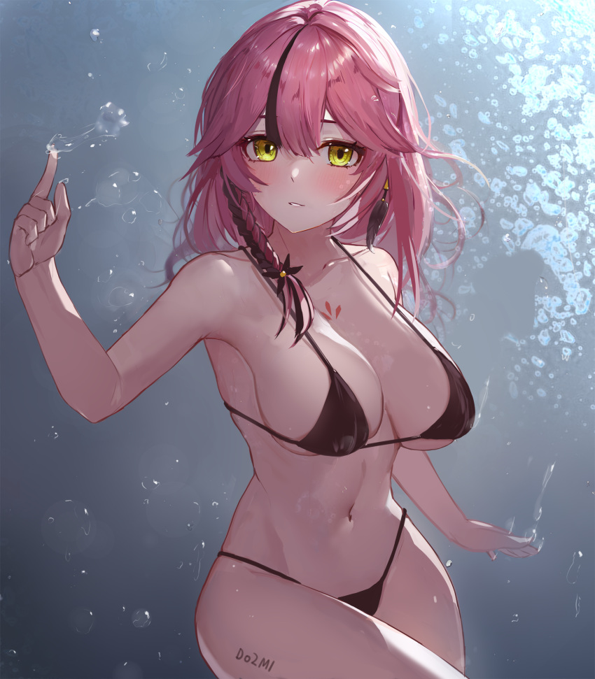 1girl arm_up armpits backlighting bare_arms bare_shoulders bikini black_bikini braid breasts cleavage collarbone cowboy_shot do2mi_doreimi green_eyes hair_down halterneck highres index_finger_raised lan_(tower_of_fantasy) large_breasts long_hair looking_at_viewer multicolored_hair navel parted_lips pink_hair skindentation solo stomach strap_gap streaked_hair string_bikini swimsuit thighs tower_of_fantasy