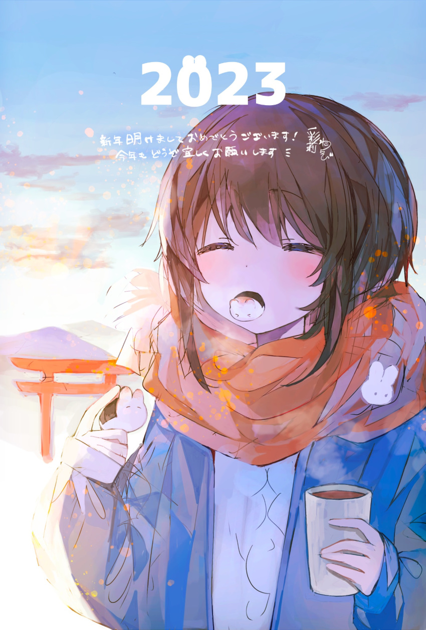 &gt;_&lt; 1girl 2023 :o animal-shaped_food bangs black_hair blue_coat blush closed_eyes cloud coat commentary_request cup food happy_new_year highres holding holding_cup holding_food irodori_warabi long_sleeves mountain nengajou new_year open_clothes open_coat open_mouth original outdoors rabbit red_scarf scarf scenery short_hair sidelocks signature sky solo steam sushi sweater torii translation_request upper_body
