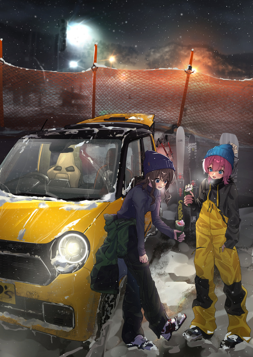 2girls :d absurdres beanie black_pants blue_eyes blue_sweater brown_hair car clothes_around_waist food ground_vehicle hat highres holding holding_food honda_n-one jacket jacket_around_waist long_hair medium_hair motor_vehicle mountain multiple_girls night open_mouth original outdoors overalls pants pink_hair scenery skis smile snow snowboard snowing sweater winter yellow_overalls you'a