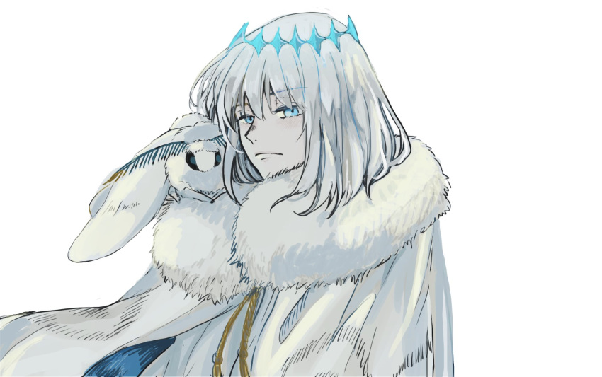 1boy animal_on_shoulder bangs blue_eyes blush bug cloak crown diamond_hairband ens_ooo fate/grand_order fate_(series) fur-trimmed_cloak fur_trim half-closed_eyes highres looking_at_viewer male_focus medium_hair oberon_(fate) oberon_(overnight_dream)_(fate) solo upper_body white_hair