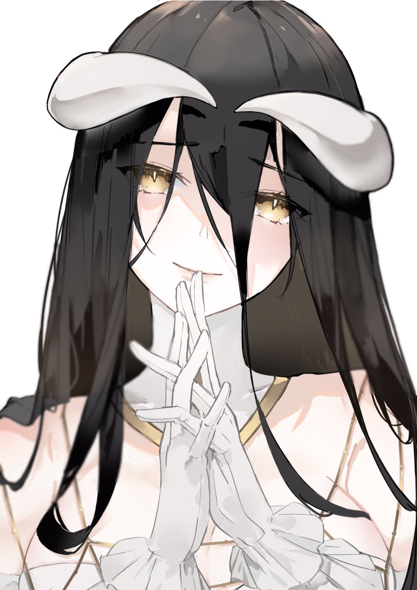 1girl albedo_(overlord) black_hair closed_mouth demon_girl gloves hair_between_eyes head_tilt highres horns interlocked_fingers looking_at_viewer neko_(ganecooo) overlord_(maruyama) own_hands_together simple_background slit_pupils smile solo upper_body white_background white_gloves yellow_eyes