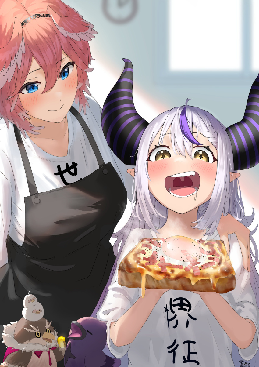 2girls absurdres apron bangs bird black_apron blue_eyes blush closed_mouth commentary_request crow crow_(la+_darknesss) demon_horns fried_egg fried_egg_on_toast ganmo_(takane_lui) hair_between_eyes head_wings highres hololive horns la+_darknesss long_hair looking_at_another multicolored_hair multiple_girls nanaushi open_mouth owl pink_hair purple_hair saliva shirt short_sleeves smile takane_lui tsukune_(takane_lui) tsumire_(takane_lui) virtual_youtuber white_hair white_shirt yellow_eyes