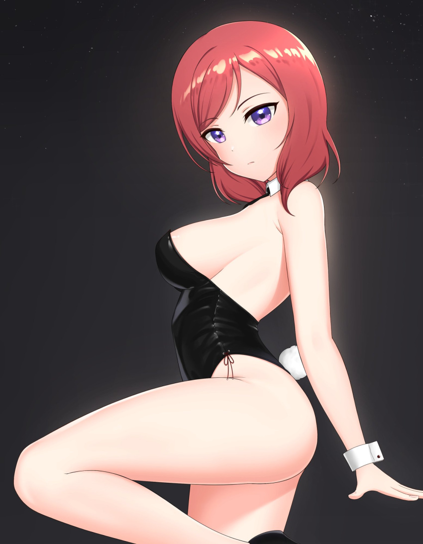 1girl alternate_costume arm_support bare_legs black_bow black_bowtie black_footwear black_leotard bow bowtie breasts closed_mouth detached_collar from_side high_heels highres leaning leg_up legs leotard light_particles looking_at_viewer looking_to_the_side love_live! love_live!_school_idol_project medium_breasts medium_hair nishikino_maki no_animal_ears playboy_bunny purple_eyes rabbit_tail red_hair sideboob solo tail thighs yisusjpl