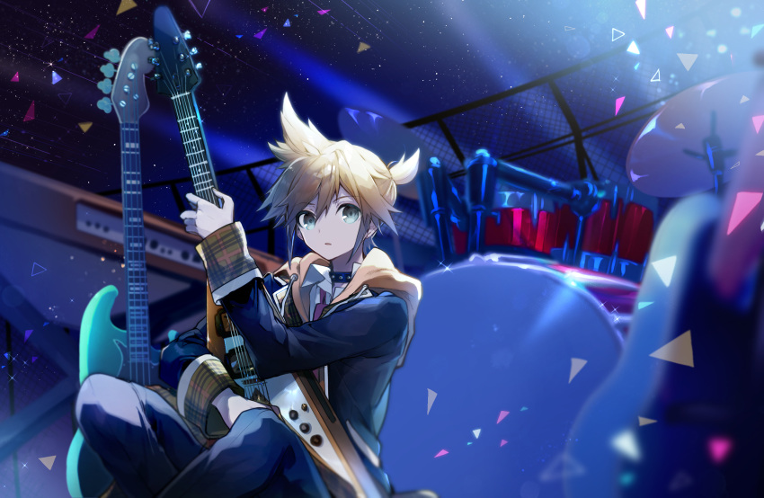 1boy black_jacket black_pants blonde_hair blue_eyes collar cyawa drum electric_guitar gibson_flying_v guitar highres instrument jacket kagamine_len looking_at_viewer male_focus pants parted_lips ponytail short_ponytail sitting sky solo star_(sky) starry_sky studded_collar vocaloid