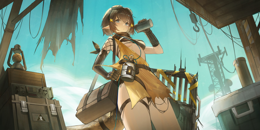 1girl absurdres antenna_mast arknights bag black_gloves blue_eyes bottle breasts brown_hair commentary day eunectes_(arknights) from_below gloves goggles goggles_on_head highres lamp looking_at_viewer medium_breasts outdoors pointy_ears roupo99 short_hair shoulder_bag sky snake_girl solo thigh_strap thighs underboob