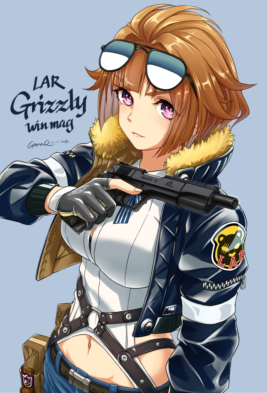 1girl aviator_sunglasses black_gloves blue_background breasts brown_hair character_name eyewear_on_head fur-trimmed_jacket fur_trim girls'_frontline gloves gomakyu grizzly_mkv_(girls'_frontline) grizzly_win_mag highres holster jacket leg_holster looking_at_viewer navel open_clothes open_jacket parted_lips partially_fingerless_gloves pink_eyes short_hair shorts smile solo sunglasses trigger_discipline upper_body weapon_name