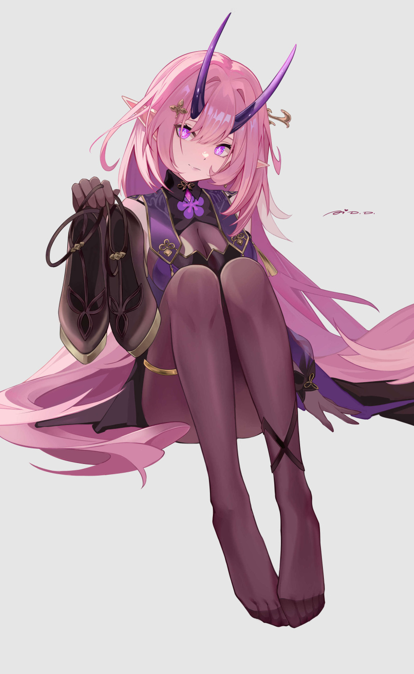 1girl absurdres ai_dongdong armor breasts china_dress chinese_clothes cleavage cosplay diamond-shaped_pupils diamond_(shape) dress elf elysia_(honkai_impact) highres holding holding_shoes honkai_(series) honkai_impact_3rd horns japanese_armor long_hair pink_hair pink_pupils pointy_ears raiden_mei raiden_mei_(herrscher_of_thunder) raiden_mei_(herrscher_of_thunder)_(cosplay) shoes simple_background sitting sleeveless smile symbol-shaped_pupils unworn_shoes