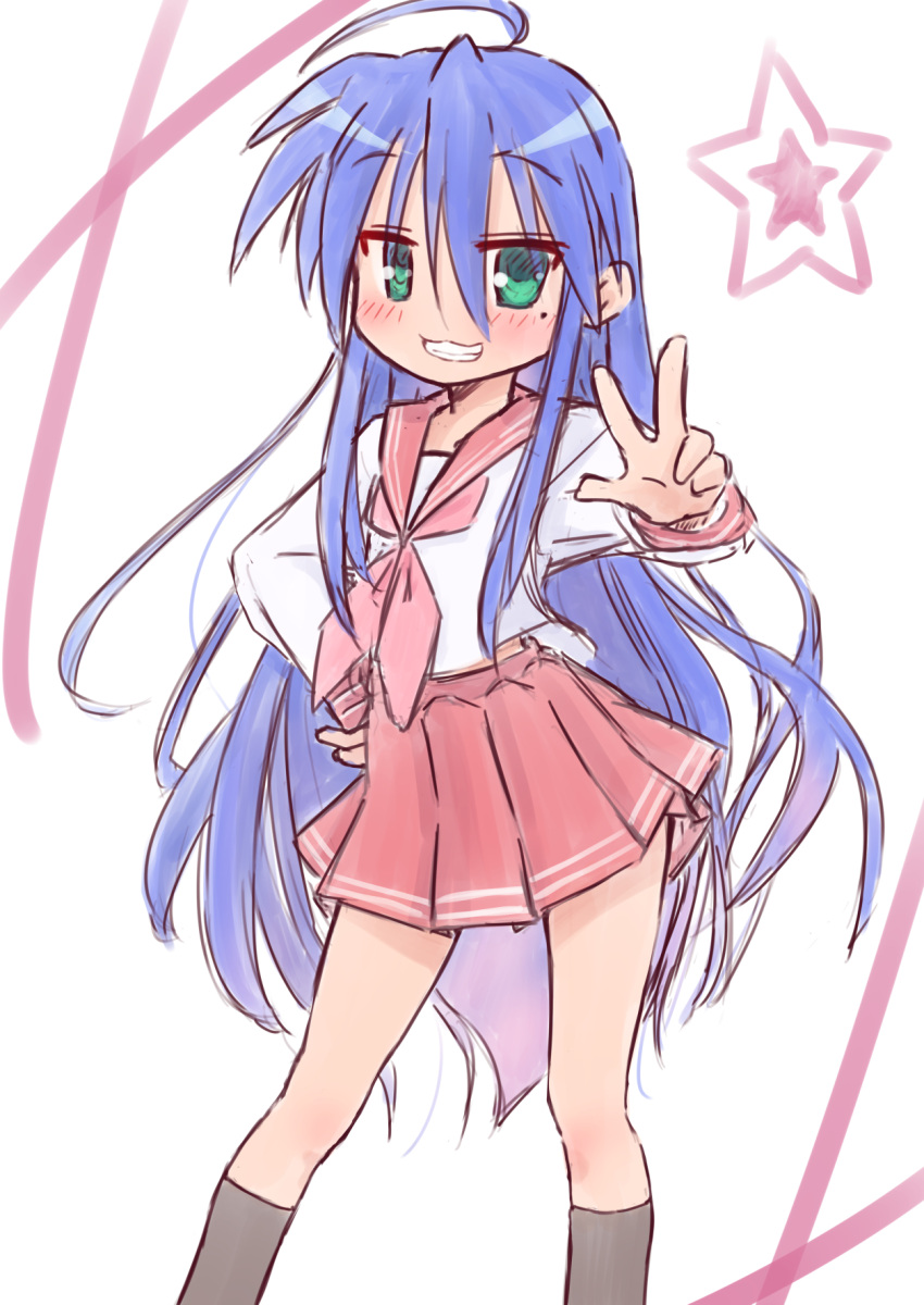 1girl antenna_hair ascot black_socks blush gradient_hair green_eyes hand_on_own_hip highres izumi_konata kneehighs long_hair lucky_star mole mole_under_eye multicolored_hair no_nose pink_ascot pink_sailor_collar pink_skirt pleated_skirt purple_hair ryouou_school_uniform sailor_collar school_uniform serafuku shirt sin_rg skirt smile socks solo star_(symbol) teeth v white_shirt