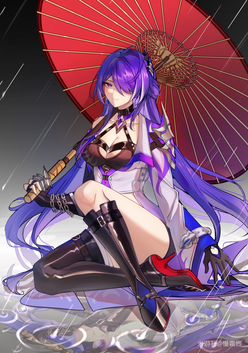 1girl absurdres acheron_(honkai:_star_rail) asymmetrical_footwear black_choker black_gloves black_shorts boots breasts chain choker cleavage coat coattails detached_sleeves gloves hair_over_one_eye highres holding holding_umbrella honkai:_star_rail honkai_(series) long_hair midriff multicolored_hair oil-paper_umbrella on_ground purple_eyes purple_hair rain red_umbrella ripples short_shorts shorts single_bare_shoulder sitting slowfrost solo streaked_hair thigh_boots umbrella white_coat