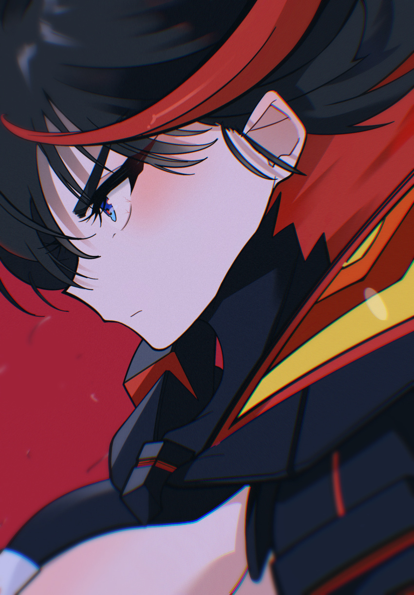 1girl black_hair blue_eyes close-up from_side highres kill_la_kill matoi_ryuuko multicolored_hair portrait red_hair senketsu serious short_hair solo two-tone_hair uumi_hinata