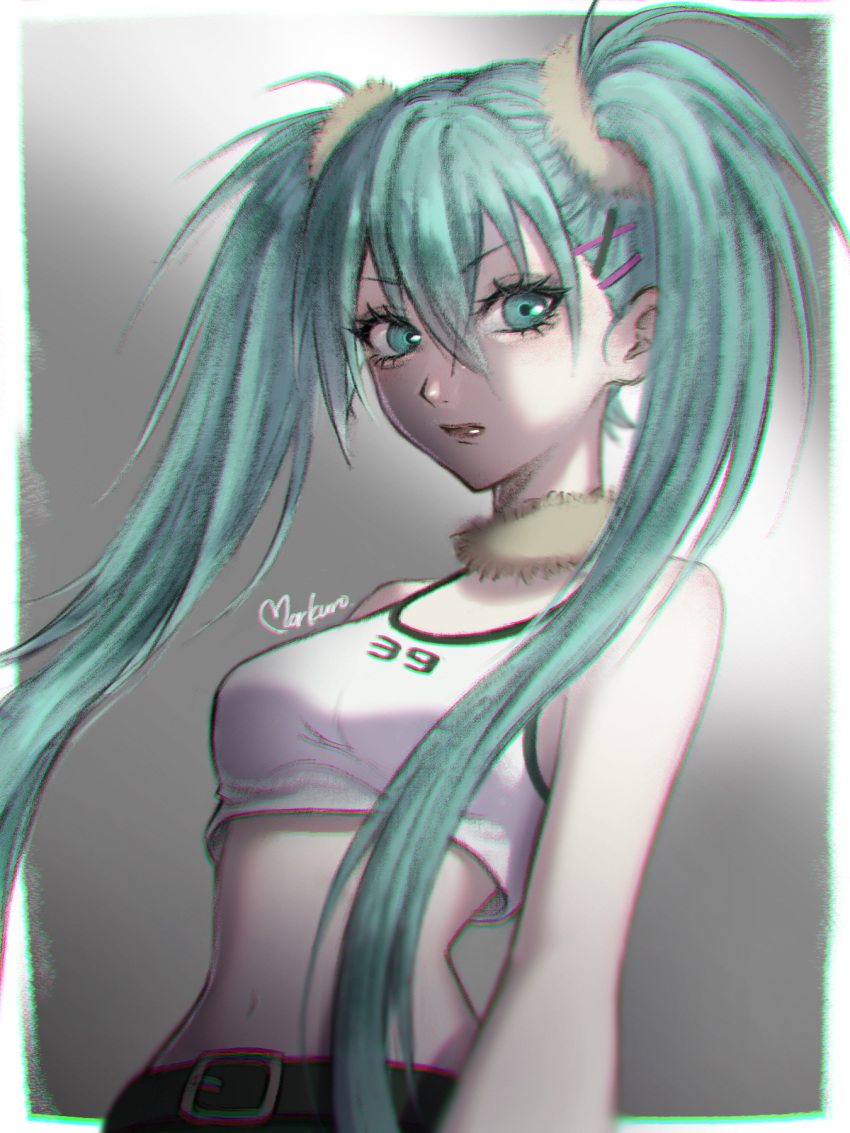 1girl angry artist_name belt black_belt border breasts brown_choker choker clip_studio_paint_(medium) crop_top floating_hair fur_choker grey_background hair_behind_ear hair_between_eyes hair_ornament hairclip hatsune_miku highres leaning_back looking_at_viewer makuroillust medium_breasts midriff navel outside_border solo twintails upper_body v-shaped_eyebrows vocaloid white_border
