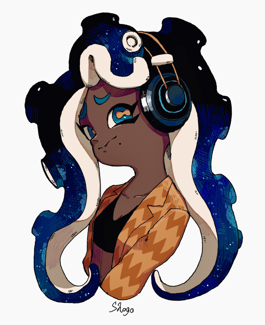 1girl artist_name black_shirt blue_eyes blue_hair breasts cephalopod_eyes cleavage closed_mouth collarbone commentary_request crop_top dark-skinned_female dark_skin grey_background headphones highres jacket long_hair long_sleeves looking_at_viewer marina_(splatoon) mole mole_under_mouth open_clothes open_jacket orange_jacket orange_pupils raised_eyebrows shirt shogo_(shogo70449442) signature simple_background small_breasts solo splatoon_(series) splatoon_2 split_mouth suction_cups tentacle_hair tentacles