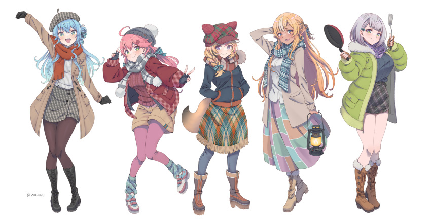 5girls :d ahoge animal_ear_headwear aran_sweater arm_up bangs beanie belt beret black_footwear black_gloves black_jacket black_pantyhose blonde_hair blue_eyes blue_hair blush boots bow braid breasts brown_coat brown_footwear brown_shorts cable_knit closed_mouth coat dark-skinned_female dark_skin double_v elf fingerless_gloves fox_girl fox_tail full_body fur-trimmed_boots fur_trim gloves green_bow green_eyes grey_hair grey_headwear grey_scarf grey_skirt hair_between_eyes hair_bow hair_ornament hair_over_shoulder hair_ribbon hairclip hands_in_pockets hat highres hololive hoshimachi_suisei jacket lantern large_breasts long_hair long_sleeves looking_at_viewer low_twintails multicolored_hair multiple_girls omaru_polka open_mouth pants pantyhose pink_hair plaid_headwear pointy_ears ponytail purple_eyes red_coat red_eyes red_pantyhose red_scarf red_sweater ribbed_sweater ribbon sakura_miko scarf shiranui_flare shiranui_kensetsu shirogane_noel shirt shoes short_hair short_ponytail shorts simple_background single_braid skillet skirt smile sneakers spatula standing star-shaped_pupils star_(symbol) star_in_eye streaked_hair sweater symbol-shaped_pupils symbol_in_eye tail teeth twintails twitter_username unmoving_pattern upper_teeth_only v vinhnyu virtual_youtuber white_background white_shirt winter_clothes