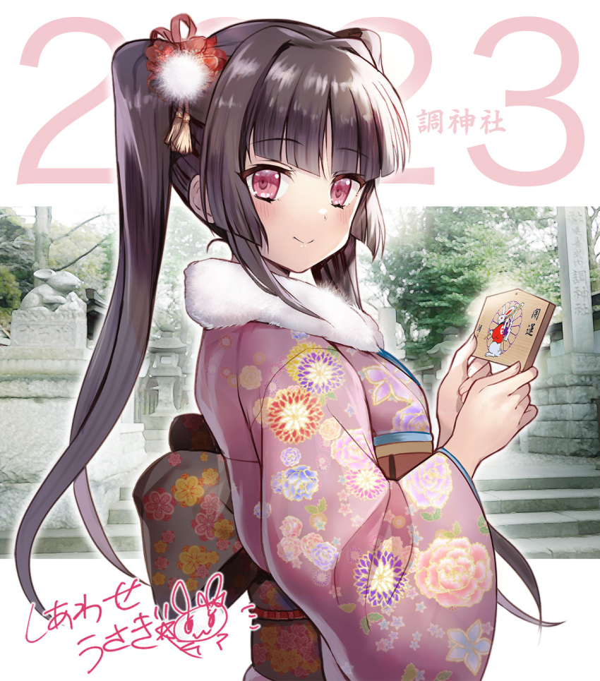 1girl black_hair commentary_request ema floral_print fur-trimmed_kimono fur_trim highres holding_ema japanese_clothes kimono long_hair looking_at_viewer new_year obi pink_eyes pink_kimono sash senki_zesshou_symphogear siawaseusagi3i signature smile solo tsukuyomi_shirabe twintails