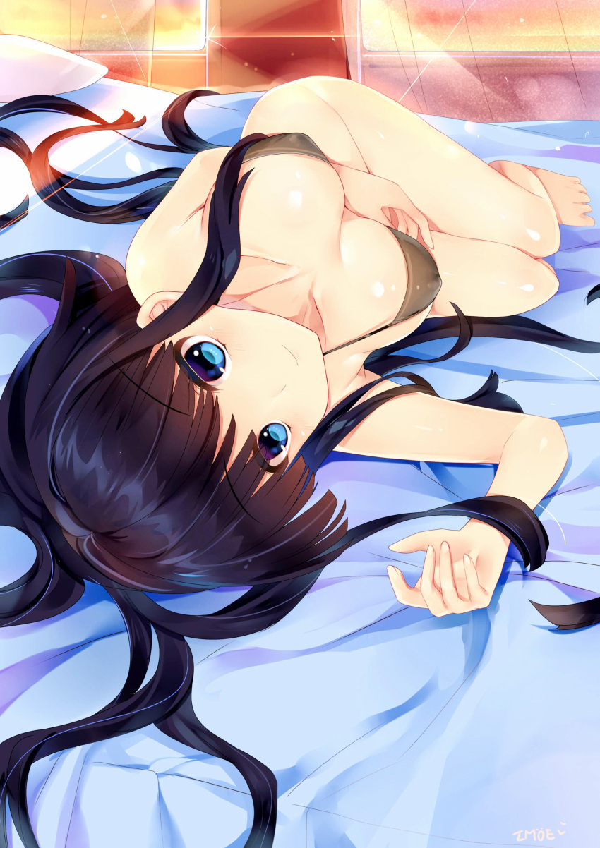 1girl absurdres bare_hips black_bra black_hair blue_eyes bra breasts highres imoe_(1017933989) large_breasts light_smile long_hair looking_at_viewer lying on_back solo touma_kazusa underwear white_album_2