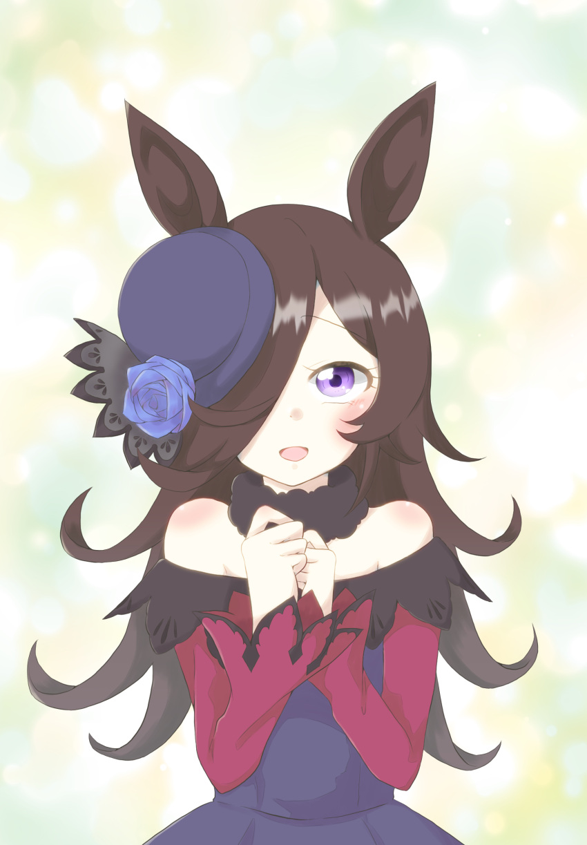 1girl animal_ears bangs bare_shoulders black_collar black_hair blue_dress blue_flower blue_headwear blue_rose bow collar commentary dress dress_bow flower fur_collar hair_over_one_eye hat hat_flower highres horse_girl long_hair long_sleeves looking_at_viewer off-shoulder_dress off_shoulder open_mouth own_hands_together purple_eyes rice_shower_(umamusume) rose smile solo suzushiro_(sz_shiro07) tilted_headwear umamusume upper_body