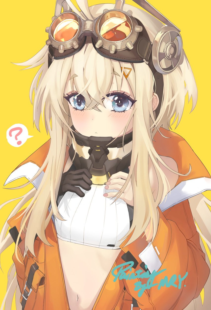1girl :&lt; ? absurdres artist_name blonde_hair blue_eyes blush breasts commentary crop_top eyewear_on_head girls'_frontline goggles goggles_on_head hair_between_eyes hair_ornament highres jacket long_hair looking_at_viewer mk3a1_(girls'_frontline) mryung navel simple_background small_breasts solo speech_bubble spoken_question_mark upper_body yellow_background