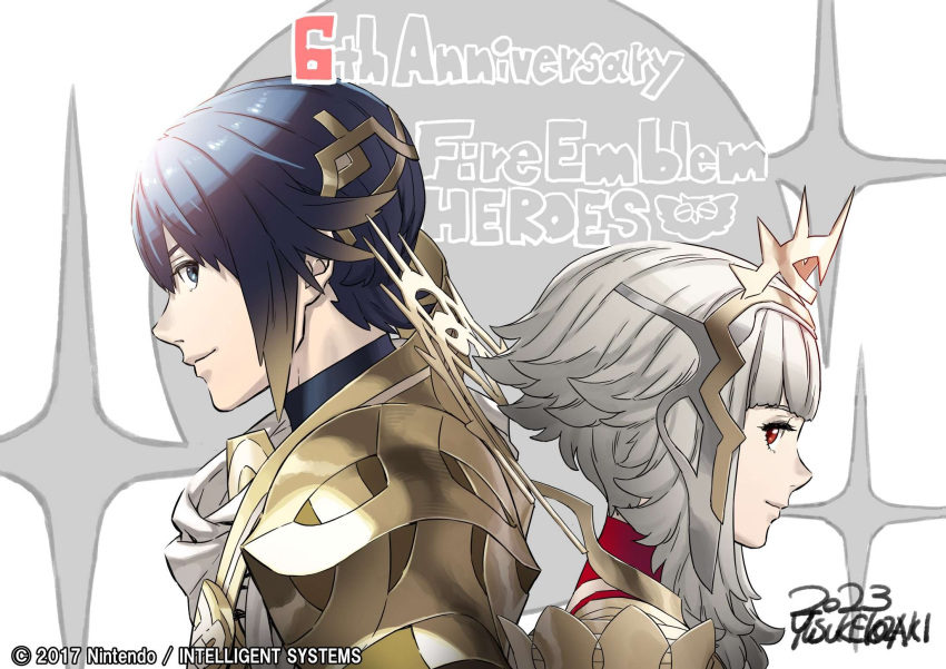 1boy 1girl 2023 alfonse_(fire_emblem) anniversary armor back-to-back bangs blonde_hair blue_eyes blue_hair blunt_bangs character_print closed_mouth commentary_request copyright_name feh_(fire_emblem_heroes) fire_emblem fire_emblem_heroes from_side gradient_hair grey_hair hair_ornament height_difference highres kozaki_yuusuke looking_at_another looking_to_the_side multicolored_hair nintendo official_art profile red_eyes short_hair_with_long_locks shoulder_armor sidelocks signature smile tiara two-tone_hair veronica_(fire_emblem)