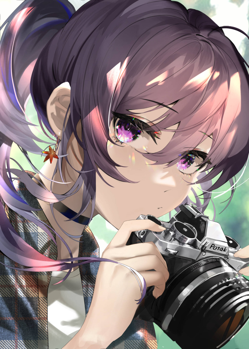 1girl bangs black_choker blue_hair blue_shirt camera checkered_clothes checkered_shirt choker earrings grey_hair hair_between_eyes highres hisui_ill holding holding_camera ichinose_uruha jewelry leaf_print light looking_at_viewer lupinus_virtual_games maple_leaf_print multicolored_hair ponytail purple_eyes rainbow_gradient refraction shadow shirt sidelocks single-lens_reflex_camera solo sparkle streaked_hair swept_bangs virtual_youtuber vspo! white_shirt