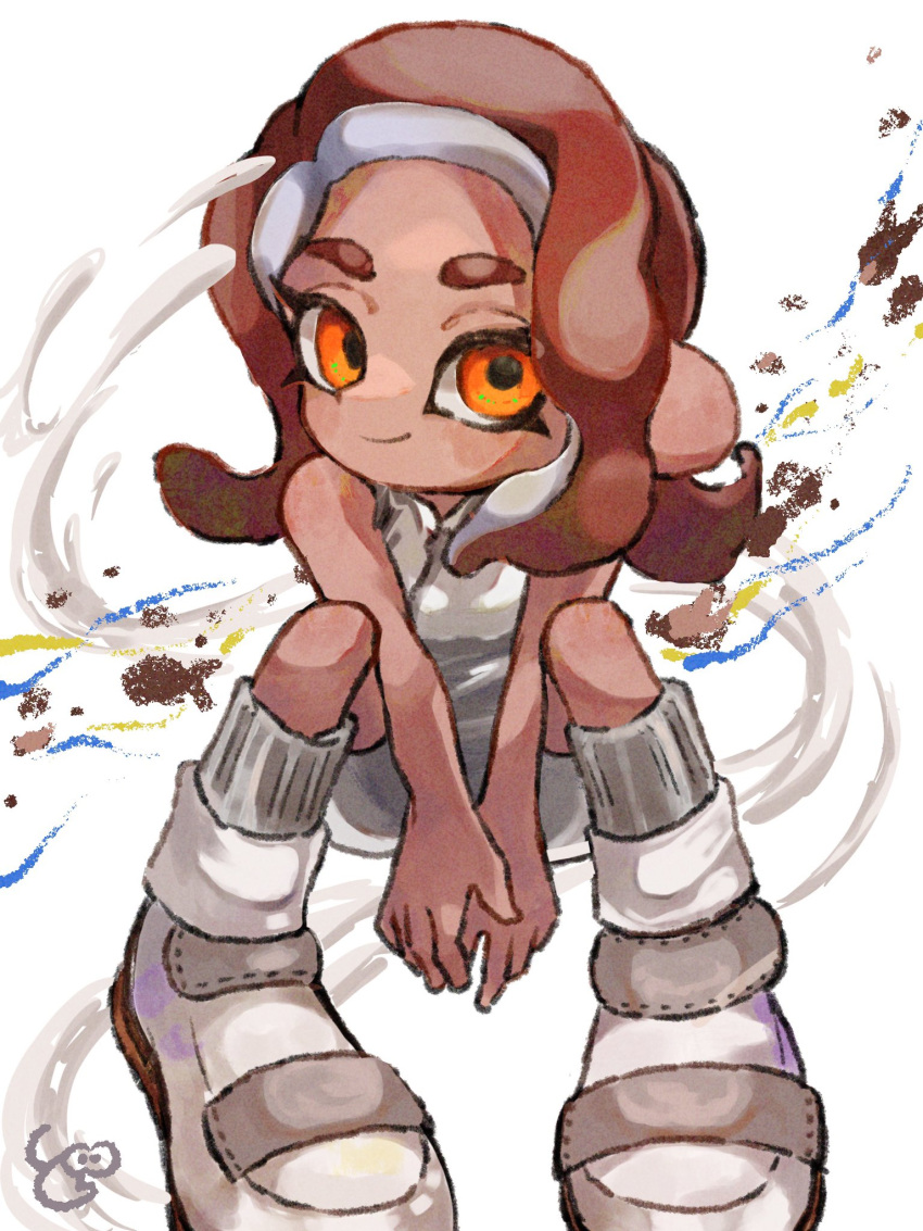 1girl bare_shoulders between_legs bodysuit brown_hair closed_mouth dark-skinned_female dark_skin grey_socks hand_between_legs highres kneehighs long_hair megadon_doramu octoling octoling_girl orange_eyes sitting sleeveless sleeveless_bodysuit smile socks solo splatoon_(series) splatoon_3 splatoon_3:_side_order tentacle_hair v_arms white_bodysuit white_footwear