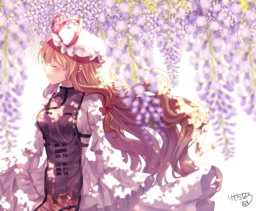 1girl arms_at_sides bangs blonde_hair blurry blush bow breasts closed_eyes colored_eyelashes commentary_request cowboy_shot day depth_of_field dress eyelashes facing_to_the_side flame_print floating_hair flower frilled_dress frills hair_bow hat hat_ribbon highres kemo_chiharu large_breasts long_hair long_sleeves mob_cap red_bow red_ribbon ribbon sidelocks signature simple_background smile tabard touhou tree_shade trigram very_long_hair white_background white_dress white_headwear wide_sleeves wind wisteria yakumo_yukari yin_yang yin_yang_print