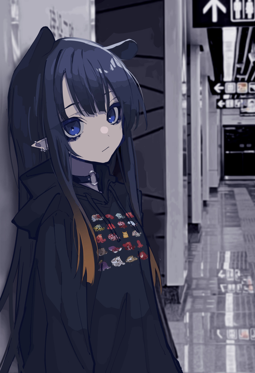 1girl absurdres bags_under_eyes black_hair blue_eyes casual choker earrings english_commentary gradient_hair highres hololive hololive_english hood hoodie jewelry long_hair looking_at_viewer mentally_deficient multicolored_hair ninomae_ina'nis o-ring o-ring_choker photo_background pointy_ears sidelocks solo subway_station very_long_hair virtual_youtuber