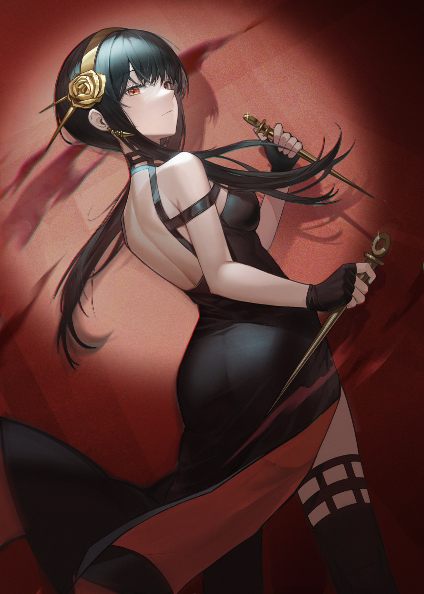 1girl absurdres ass bangs bare_shoulders black_dress black_hair black_thighhighs closed_mouth crossed_bangs dagger dress earrings flower from_behind gold_earrings gold_hairband hair_flower hair_ornament hairband highres holding holding_dagger holding_knife holding_weapon jewelry knife lllluly_k looking_at_viewer red_background red_eyes sleeveless sleeveless_dress solo spy_x_family stiletto_(weapon) thighhighs two-sided_dress two-sided_fabric weapon yor_briar