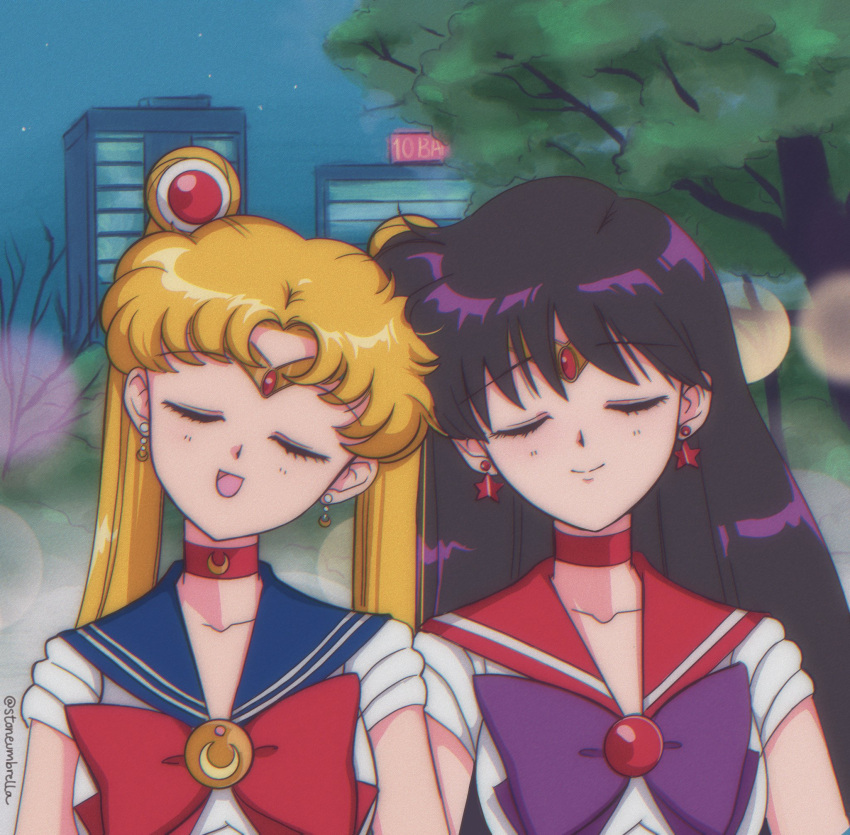 2girls bishoujo_senshi_sailor_moon blonde_hair blue_sailor_collar bow choker city closed_eyes earrings heads_together highres hino_rei jewelry magical_girl moon_earrings multiple_girls night night_sky open_mouth purple_bow purple_hair red_bow red_choker red_sailor_collar retro_artstyle sailor_collar sailor_mars sailor_moon sky smile star_(symbol) star_earrings stone_umbrella tree tsukino_usagi