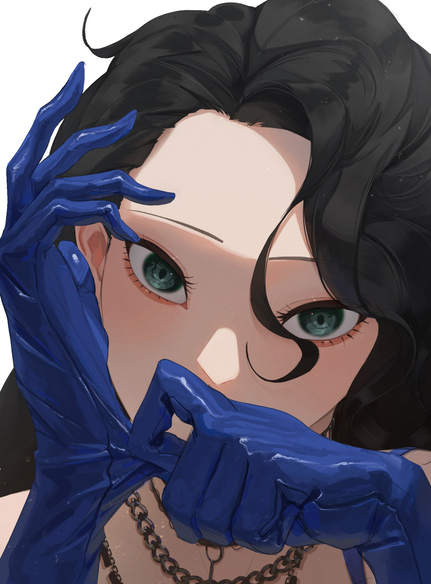 1girl black_hair ginyuiti glove_pull gloves green_eyes highres jewelry long_hair looking_at_viewer necklace original putting_on_gloves rubber_gloves simple_background solo white_background